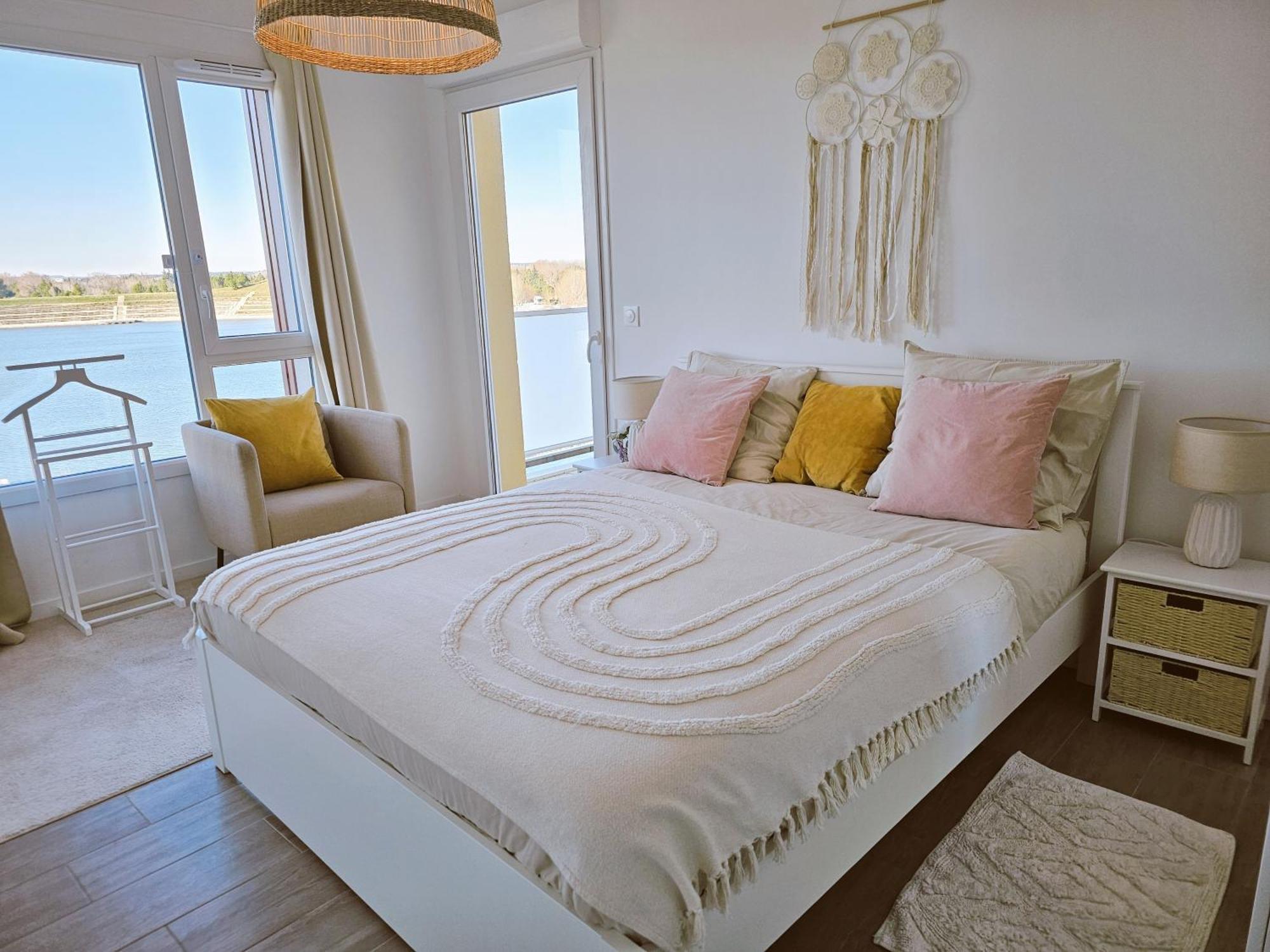 Lakeside Provence - Appartement Classe 4 Etoiles, Vue Sur Le Lac, Parking Sous-Sol, Double Clim مونتيو المظهر الخارجي الصورة