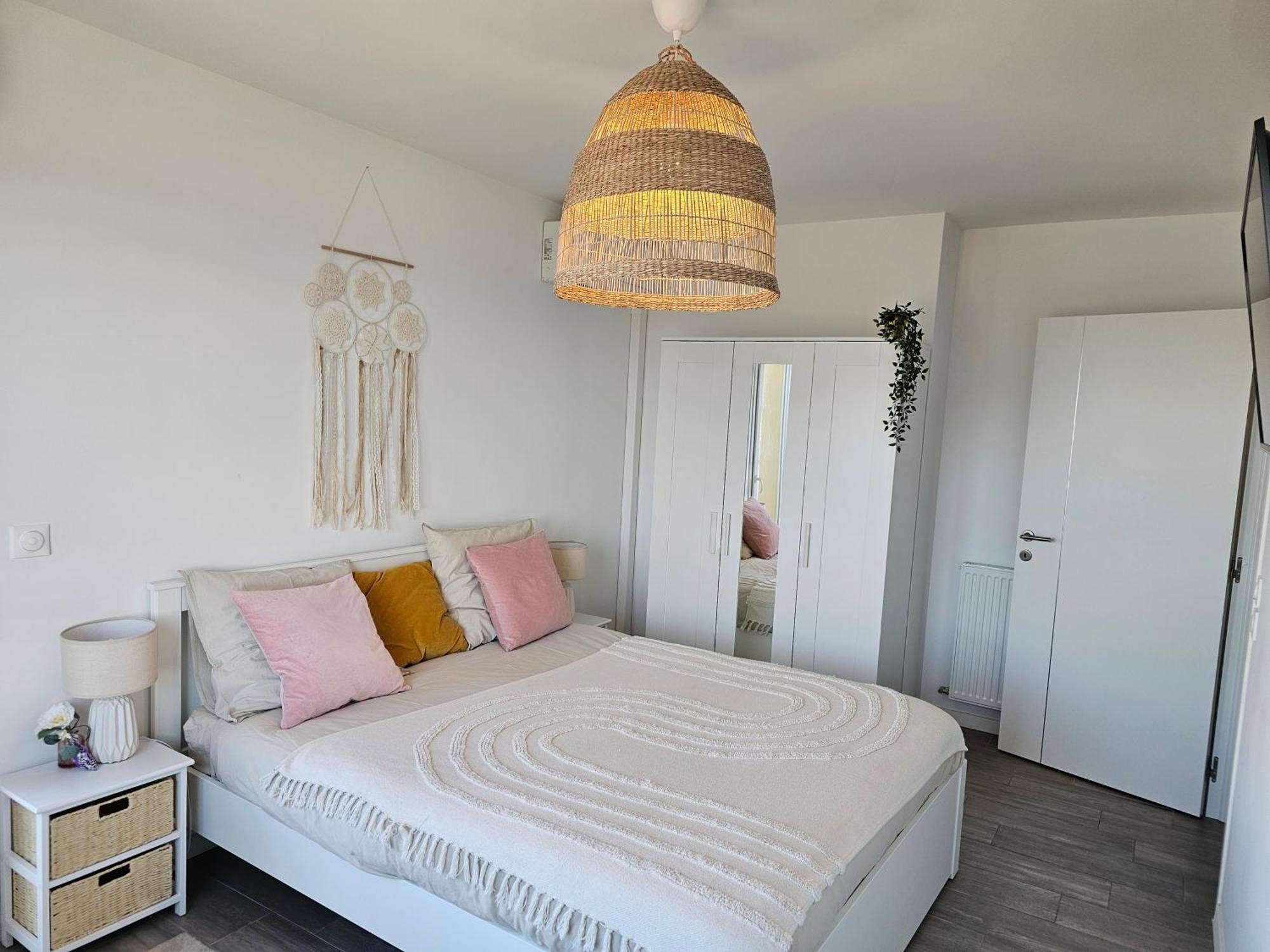 Lakeside Provence - Appartement Classe 4 Etoiles, Vue Sur Le Lac, Parking Sous-Sol, Double Clim مونتيو المظهر الخارجي الصورة