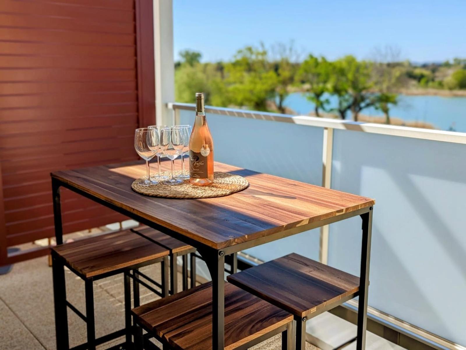 Lakeside Provence - Appartement Classe 4 Etoiles, Vue Sur Le Lac, Parking Sous-Sol, Double Clim مونتيو المظهر الخارجي الصورة