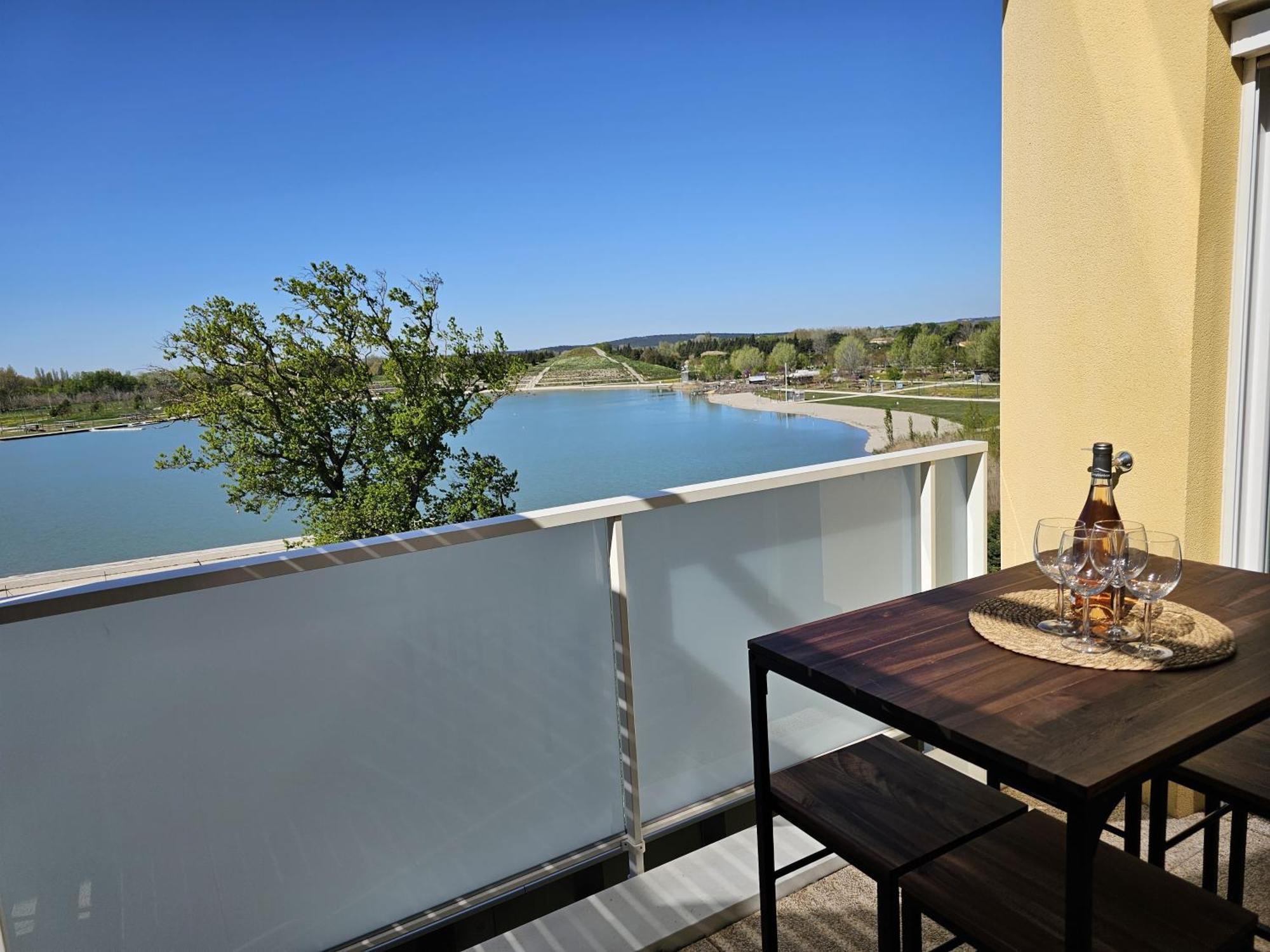 Lakeside Provence - Appartement Classe 4 Etoiles, Vue Sur Le Lac, Parking Sous-Sol, Double Clim مونتيو المظهر الخارجي الصورة