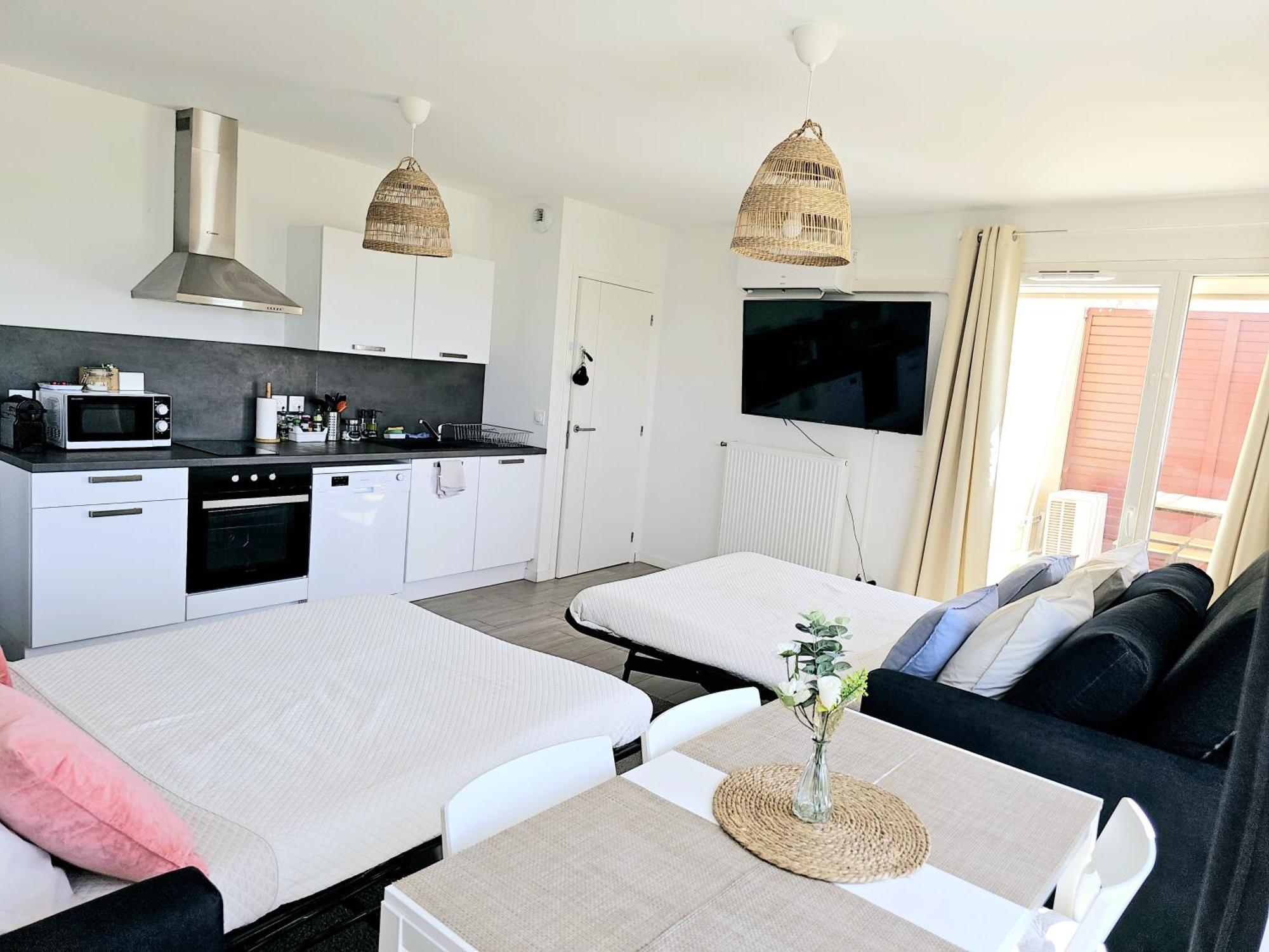 Lakeside Provence - Appartement Classe 4 Etoiles, Vue Sur Le Lac, Parking Sous-Sol, Double Clim مونتيو المظهر الخارجي الصورة