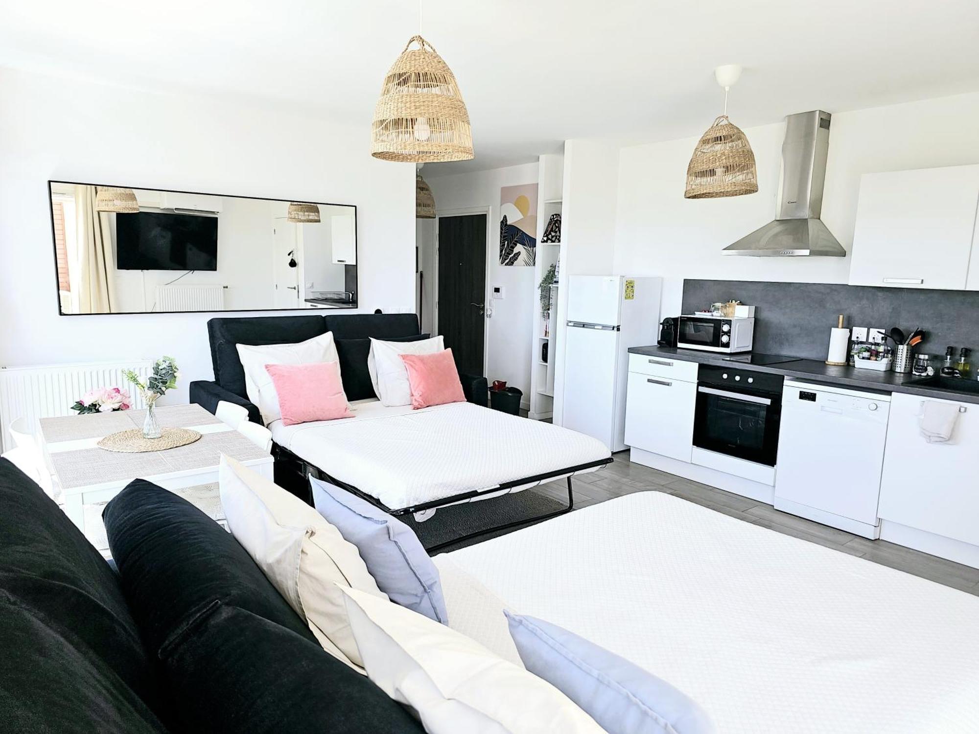 Lakeside Provence - Appartement Classe 4 Etoiles, Vue Sur Le Lac, Parking Sous-Sol, Double Clim مونتيو المظهر الخارجي الصورة